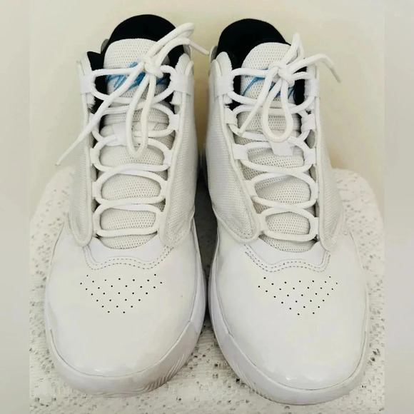 Nike Air Jordan Max Aura 4 Trainers White/University Blue Size 5.5 - Picture 4 of 8